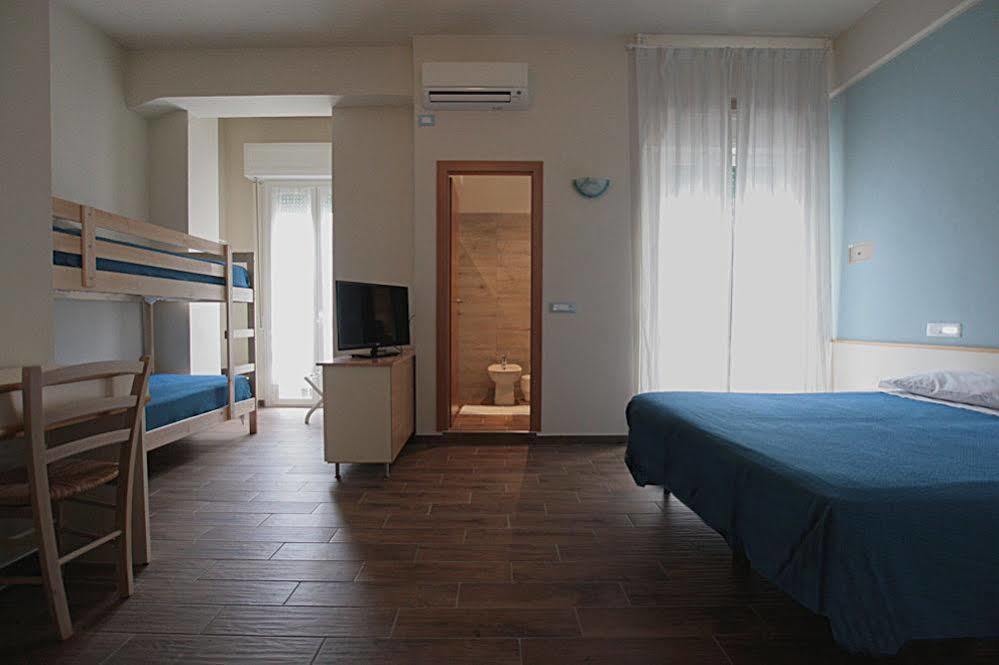 Hotel Sayonara Каттоліка Екстер'єр фото